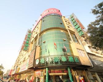 Greentree Inn Jiangsu Huaian Chuzhou Avenue Business Hotel - Huai'an - Building