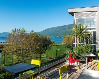 بست ويسترن أكواكوب - إيه-ليه-بان - شرفة