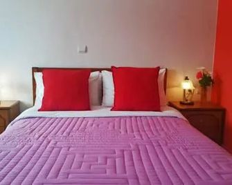 Paradosi Rooms - Gomenizza - Camera da letto