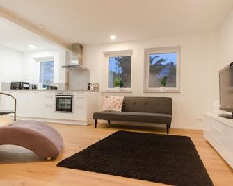 Modernes Apartment - Aalen - Living room