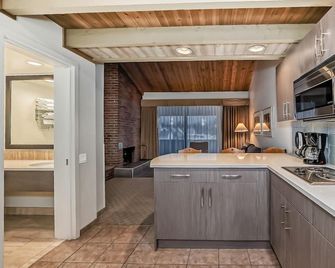 Jasper Inn & Suites By Innhotels - יאספר - מטבח