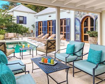 A private retreat just a short drive from beautiful beaches - West End - Binnenhof