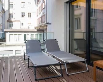 Luxury apartment sleeps 2/3 in the centre with large terrace - Montreux - Balcony