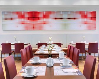 فندق إنتر سيتي برلين أوستباهنهوف - برلين - مطعم