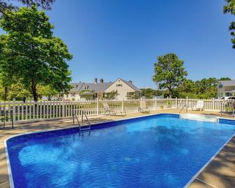 Waterfront Cambridge Home Pool and Dock! - Cambridge - Pool