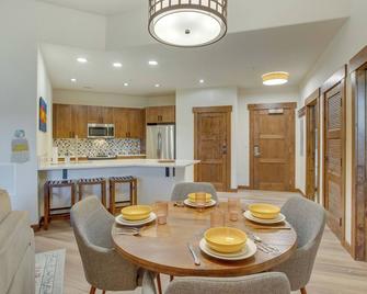 Steamboat Springs Top Condo: Gondola to Ski Resort - 斯廷博特斯普林斯 - 餐廳
