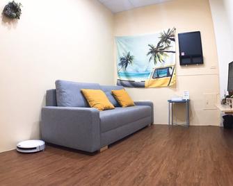 Hello Tainan Apartment - Tainan City - Living room