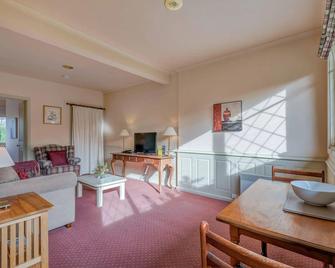 Battery Point Boutique Accommodation - Hobart - Living room