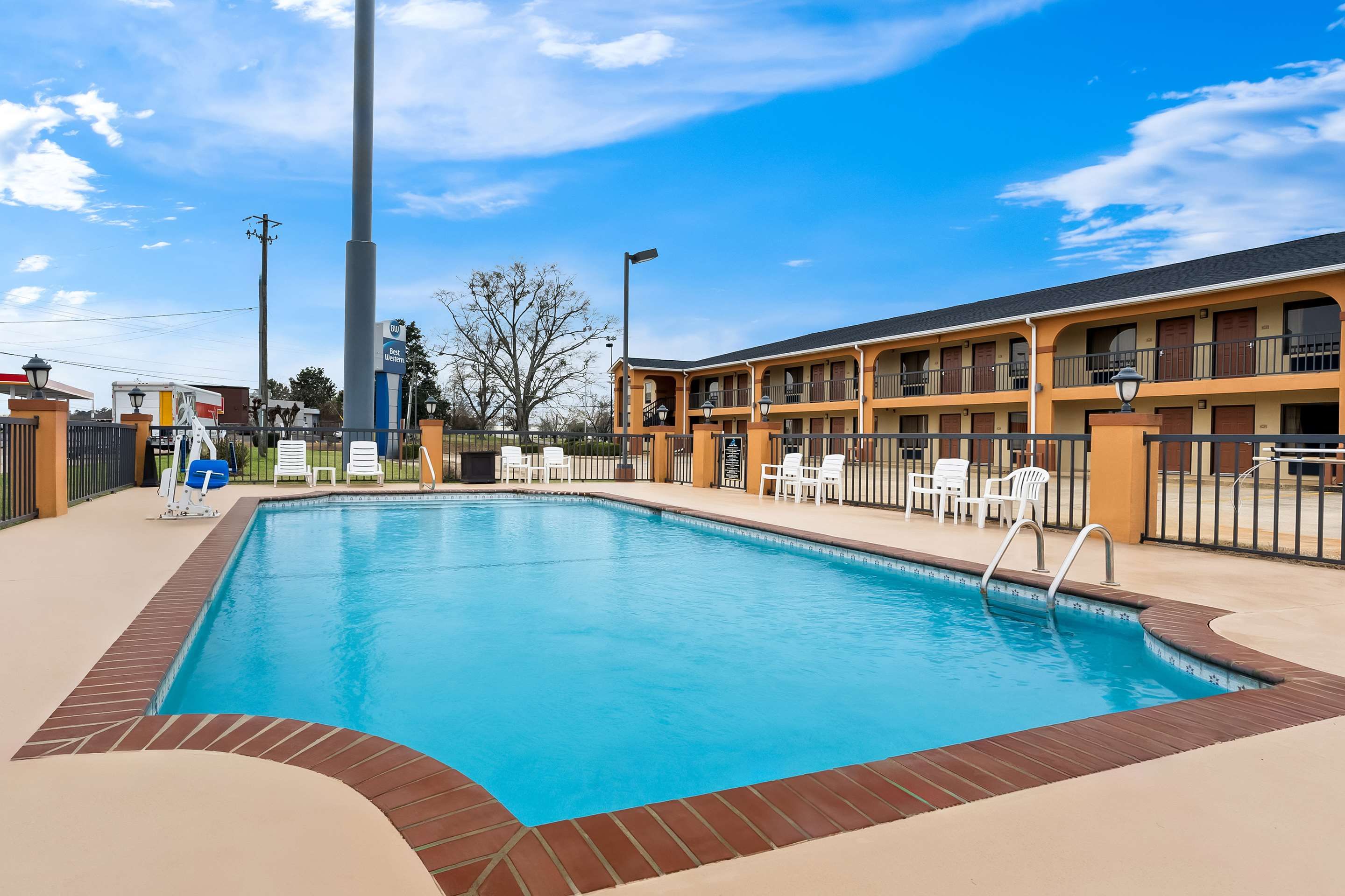 Best Western Greenville Inn - Ґрінвілл - Басейн