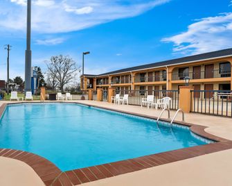 Best Western Greenville Inn - Ґрінвілл - Басейн