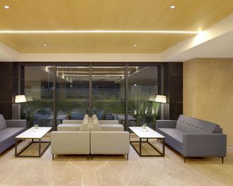 Lemon Tree Hotel Agra - Fīrozābād - Lounge