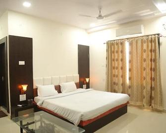 Hotel Akshat Residency - Sidhi - Bedroom