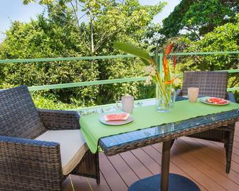 Tropical Paradise Villa - Beautiful Pool, Surrounded by Nature and Wildlife! - Parrita - Balcón