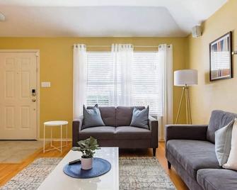 The Place for You to Enjoy - Round Rock - Living room