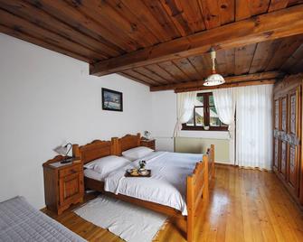 Domacija Seruga - Otocec - Bedroom