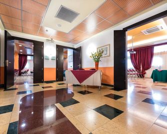 West Point Airport Hotel - Dossobuono - Lobby
