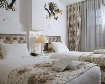 Kaleiçi Ozkavak Hotel - Antalya - Schlafzimmer