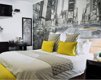 Yalla Yalla Boutique Hotel - Emalahleni - Bedroom