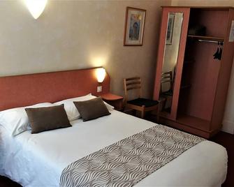 Nouvel Hotel - Lons-le-Saunier - Bedroom
