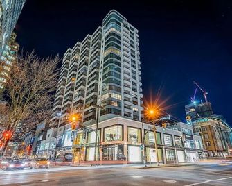 Beautiful Spacious Apartment in the Best Part of Downtown Vancouver - Vancouver - Building