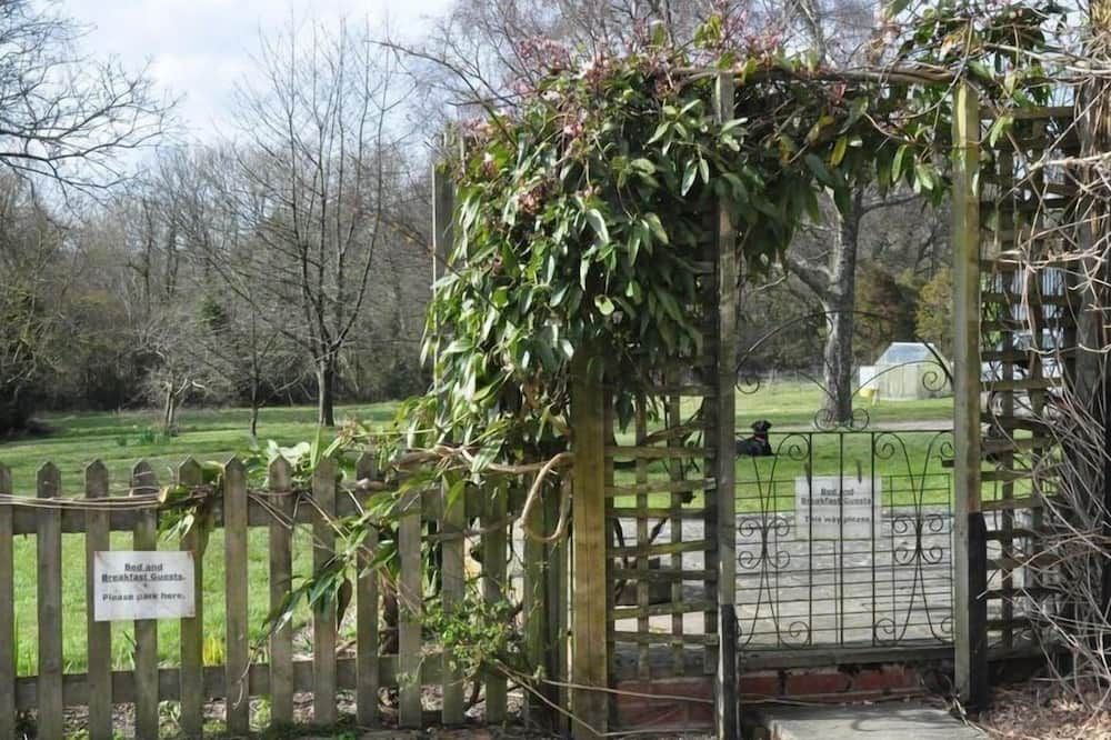Little Tidebrook Farm - Wadhurst - Outdoor view