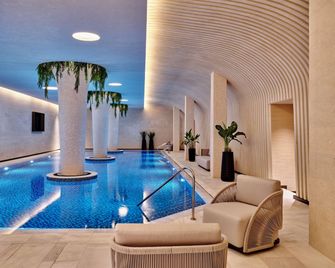 Swissôtel Tashkent - Taskent - Piscina