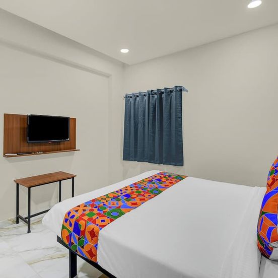 Fabhotel Larana image 1