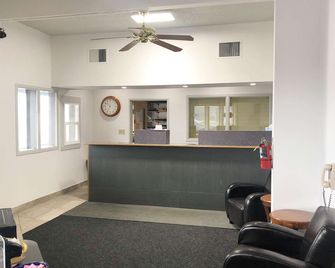 Motel 6 Missoula. Mt Wye Travel Plaza - Lolo - Rezeption