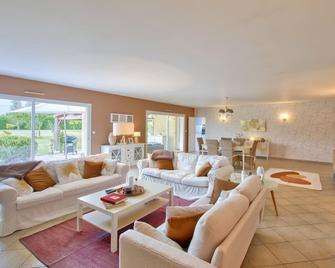 Villa Migron - Charmante maison avec piscine - Migron - Sala de estar