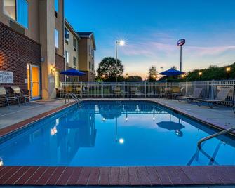 Fairfield Inn By Marriott Charlotte Mooresville - Mooresville - Piscina