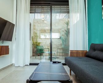 Herzl Boutique Hotel & Apartments by Domus - Beer Sheva - Living room
