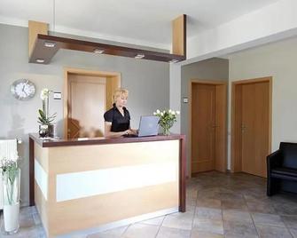 Hotel Waldblick Deppe - Lippstadt - Front desk