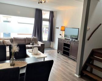 Brouwershaven by Interhome - Brouwershaven - Huiskamer