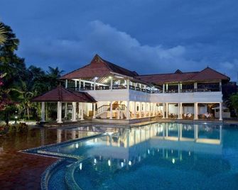 Isola Di Cocco Ayurvedic Beach Resort - טריבאנדרום - בריכה