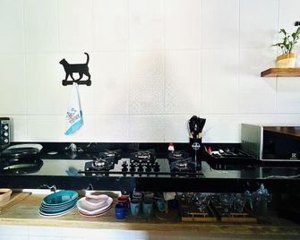 Janhouse Ilhabela - Ilhabela - Kitchen