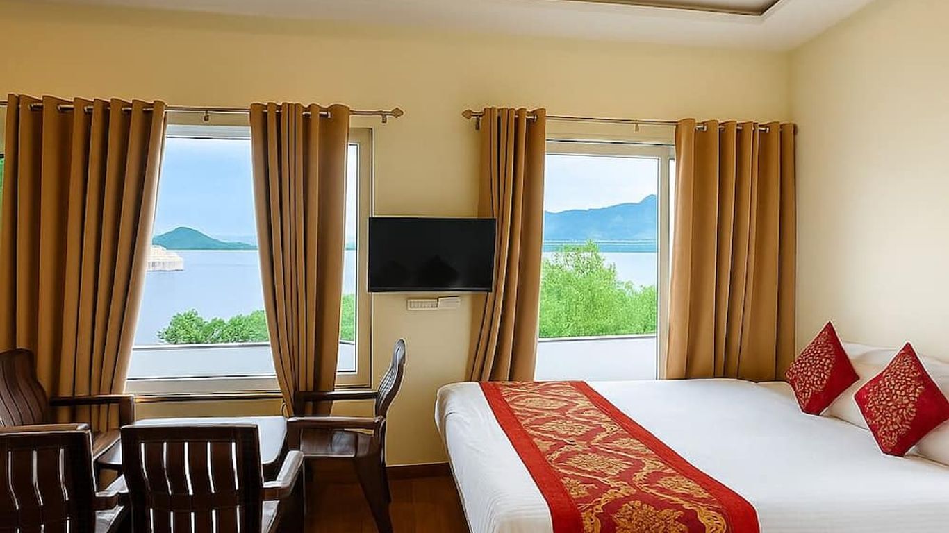 Hotel Lake Star Bistro