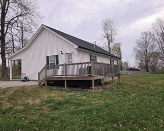 Peaceful private 3 BR new home near Mammoth Cave. - Cave City - Gebouw