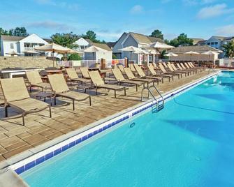 Williamsburg, Va: 2 Br Condo W/Pool, Near Historic Williamsburg & Busch Gardens - Williamsburg - Pool