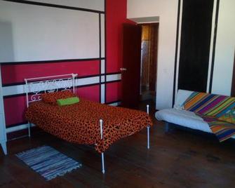 Good Mood Hostel - Evora - Habitación