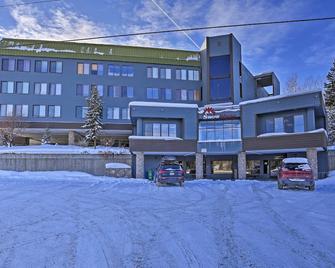 Ski Retreat with Hot Tub Access in Winter Park! - Winter Park - Edificio