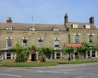 The Stratton House Hotel - Biggleswade - Building