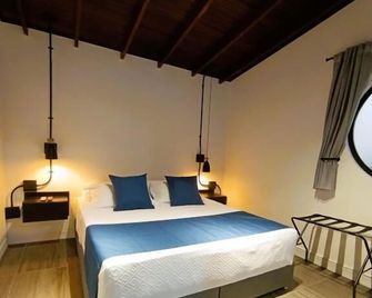 Bluelux Mde - B&b - Μεδεγίν
