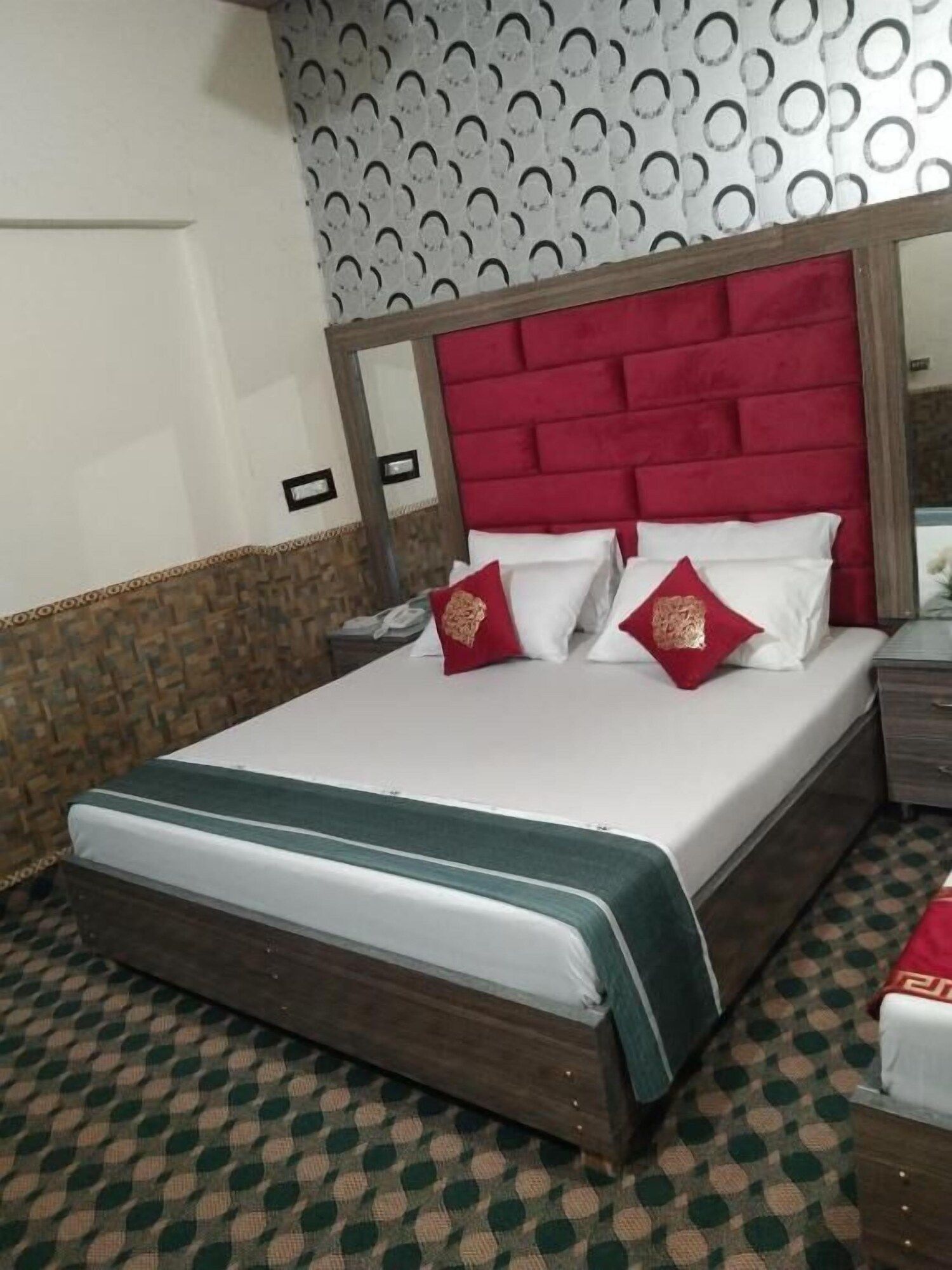 Royal Palace Hotel