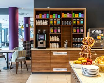 Premier Inn Dresden City Zentrum - Dresden - Buffet