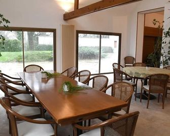 Homerez - Vacation home in La Ferté-Saint-Cyr - La Ferté-Saint-Cyr - Їдальня