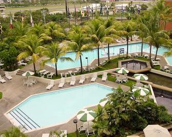 يوروبيلدينج هوتل آند سويتس - كاراكاس - حوض السباحة