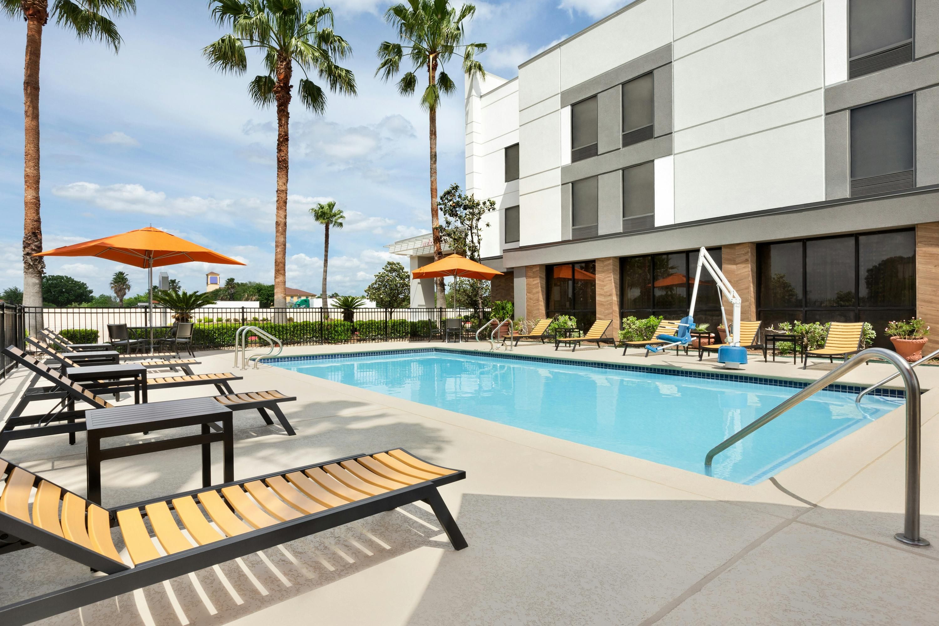 Hampton Inn Houston-Brookhollow - Houston - Pool