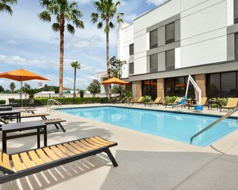 Hampton Inn Houston-Brookhollow - Houston - Piscina