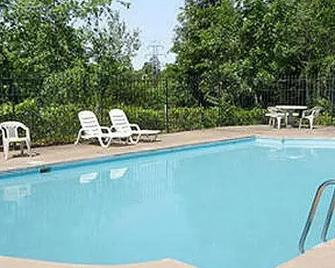 Motel 6 Spindale, Nc - Forest City - Spindale - Piscina