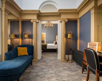 Number 31 - דבלין - סלון